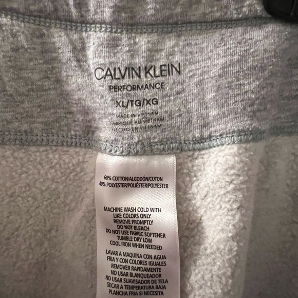 Calvin Klein sweatpants - Picture 4 of 4